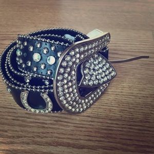 Horseshoe Glitter Belt